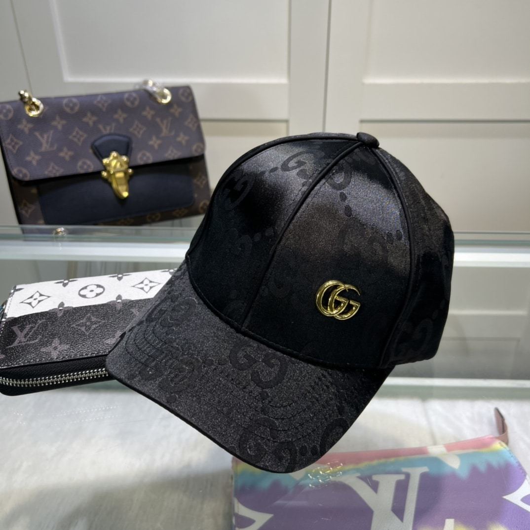 GG GG MONOGRAM GOLD LOGO BASEBALL CAP BLACK
