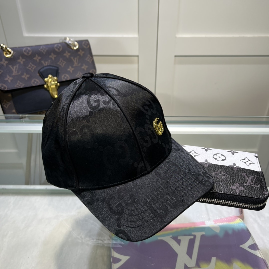 GG GG MONOGRAM GOLD LOGO BASEBALL CAP BLACK