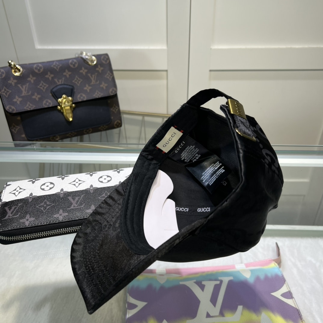 GG GG MONOGRAM GOLD LOGO BASEBALL CAP BLACK