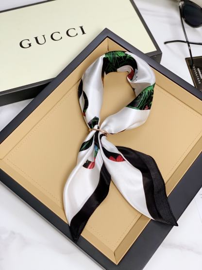 GG FLORA GG VINTAGE LOGO PRINT SCARF 70CM BLACK
