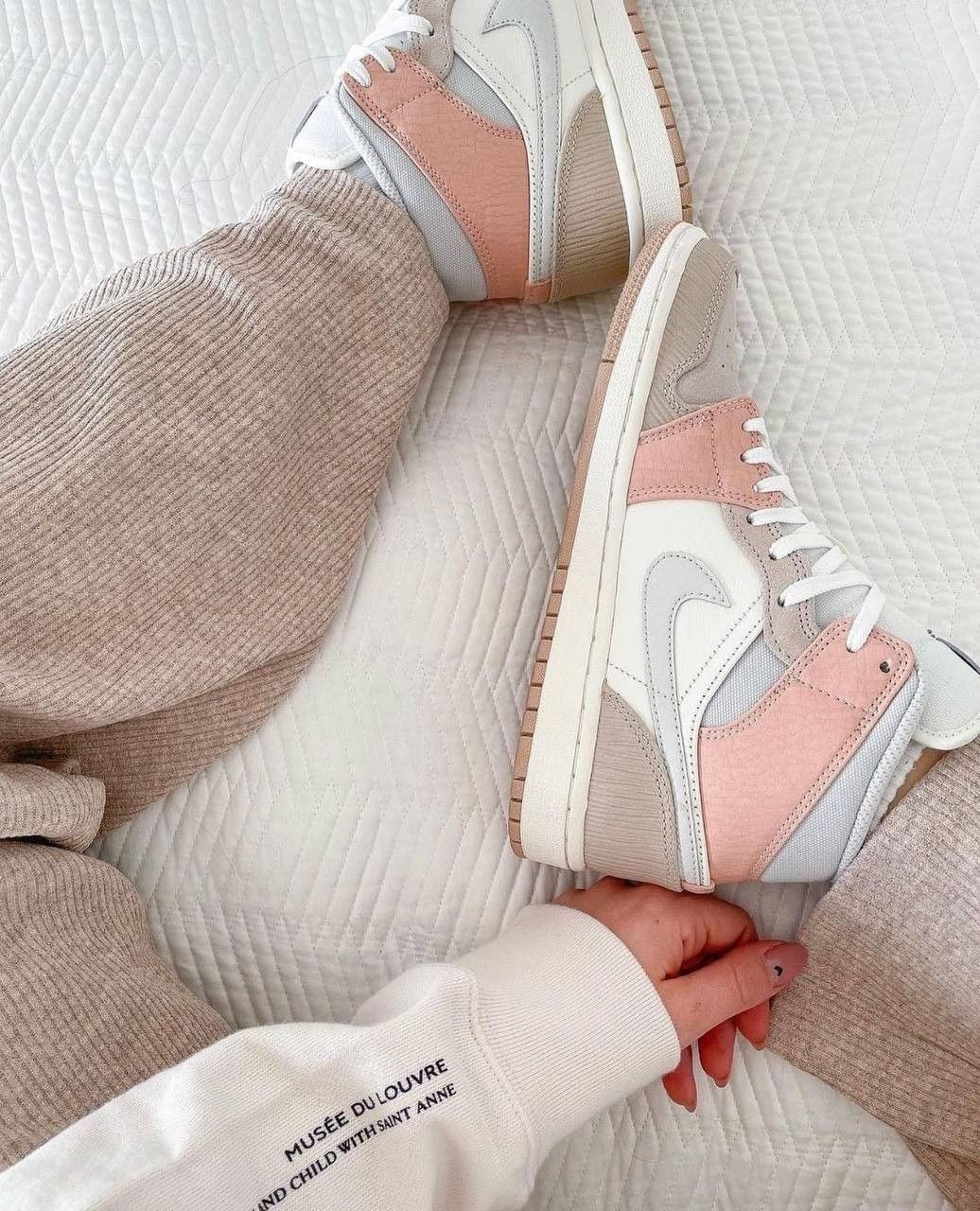 Designer Air Jordan 1 Mid CV3044 100
