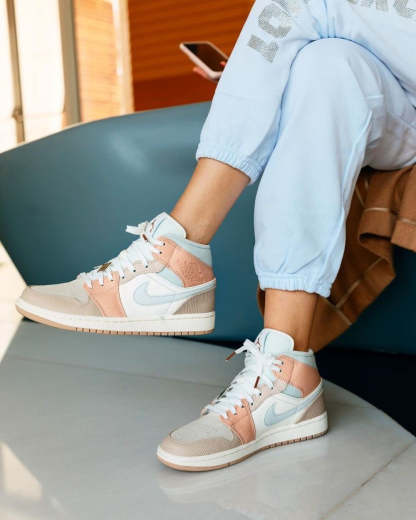 Designer Air Jordan 1 Mid CV3044 100