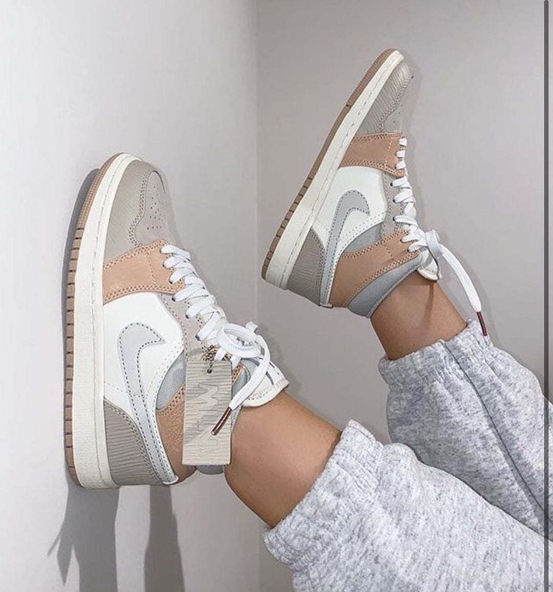 Designer Air Jordan 1 Mid CV3044 100