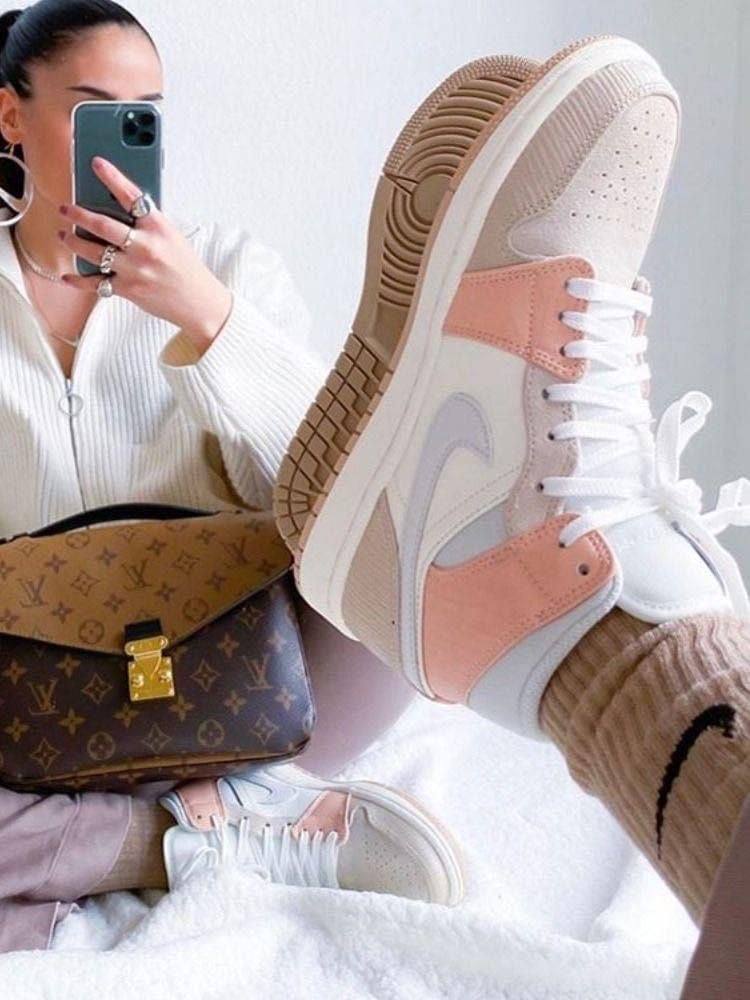 Designer Air Jordan 1 Mid CV3044 100