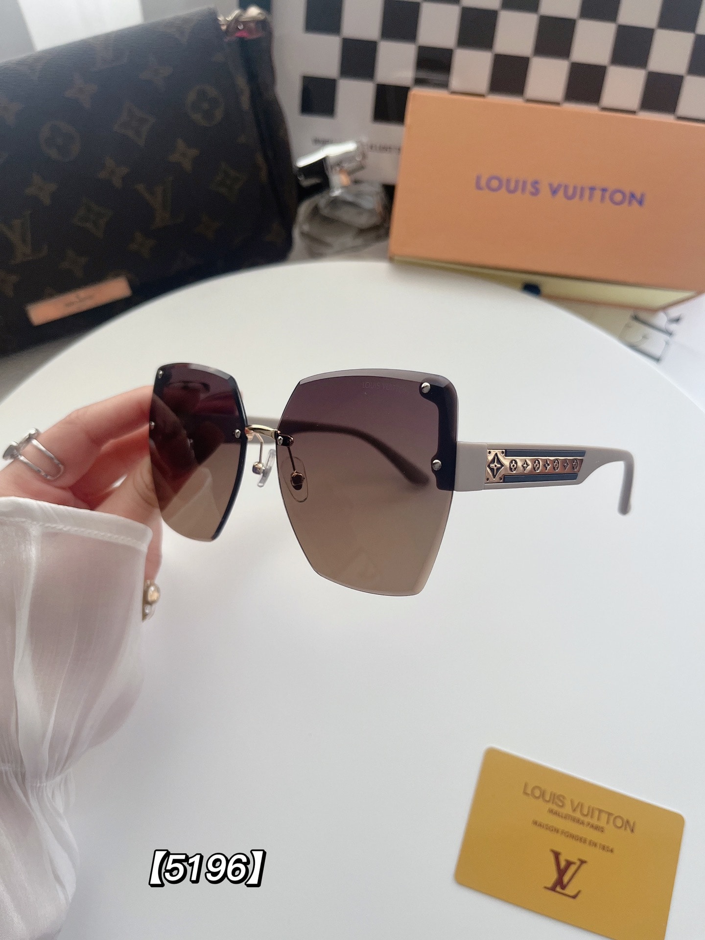 LV RIMLESS GRADIENT BEIGE SUNGLASSES