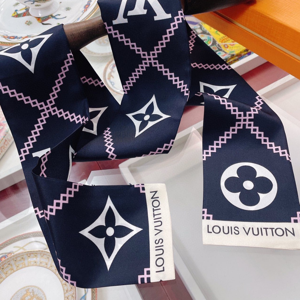 LV LV CROISILLON BANDEAU SILK BLACK 120CM