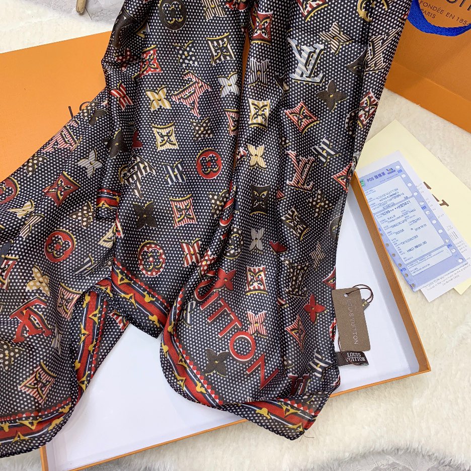 LV MONOGRAM DOTS AND STRIPES SCARF BLACK 180CM