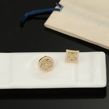 LV IDYLLE BLOSSOM STUD EARRINGS GOLD AND DIAMONDS