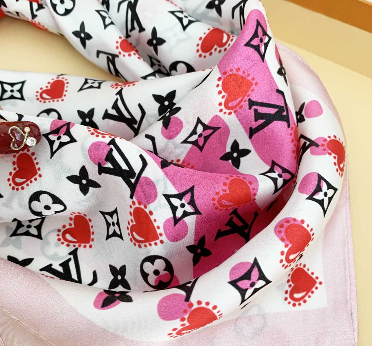 LV HEART MONOGRAM SILK SCARF WHITE PINK