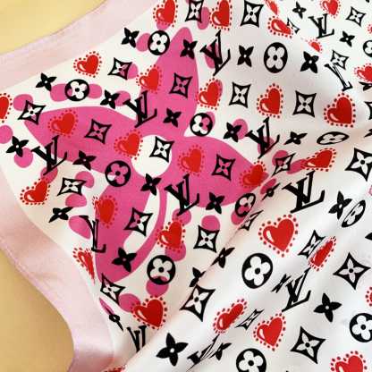 LV HEART MONOGRAM SILK SCARF WHITE PINK