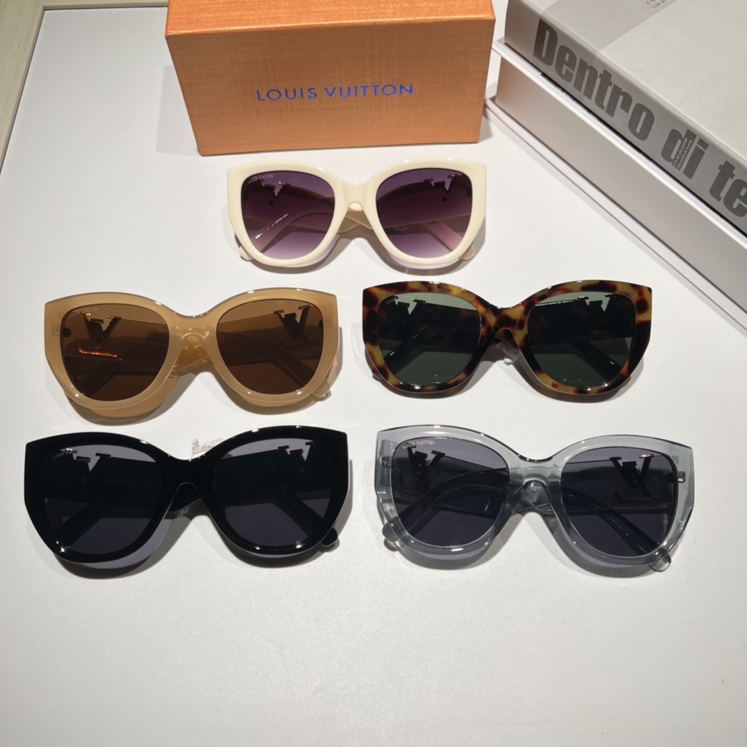 LV ICON CAT EYE SUNGLASSES BLACK Z1733W