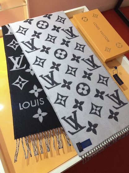 LV LV MONOGRAM ESSENTIAL SCARF ENCRE BLACK M77853