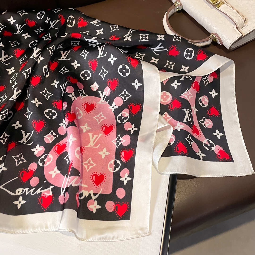 LV SILK SQUARE SCARF MONOGRAM AND HEART BLACK 70CM