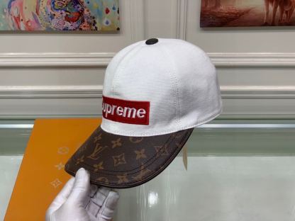 LV SUPREME LOGO CAP WHITE