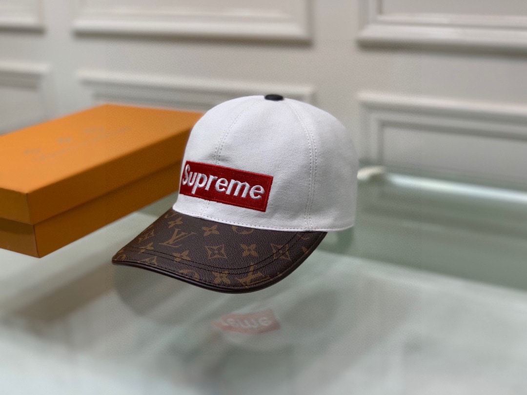 LV SUPREME LOGO CAP WHITE