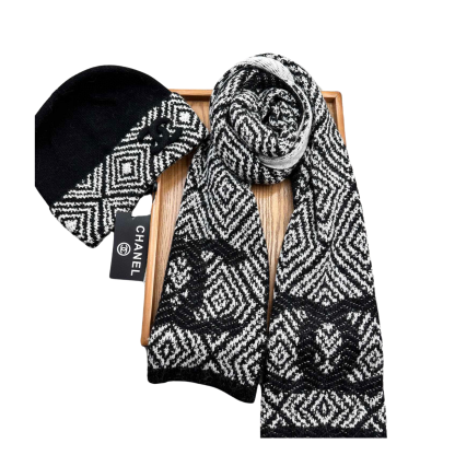 CC BEANIE HAT AND SCARF BLACK WOOL SET