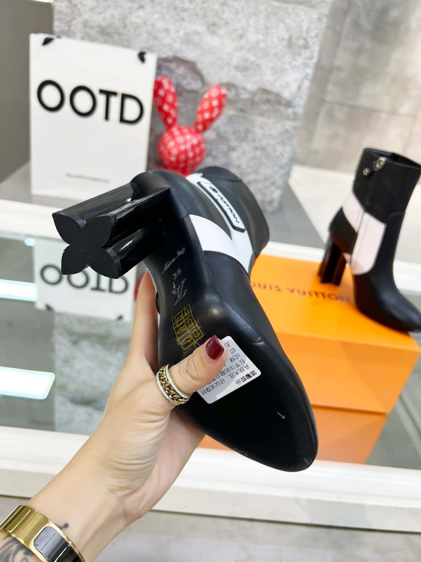 Luxury Shoes - LU-V - 511