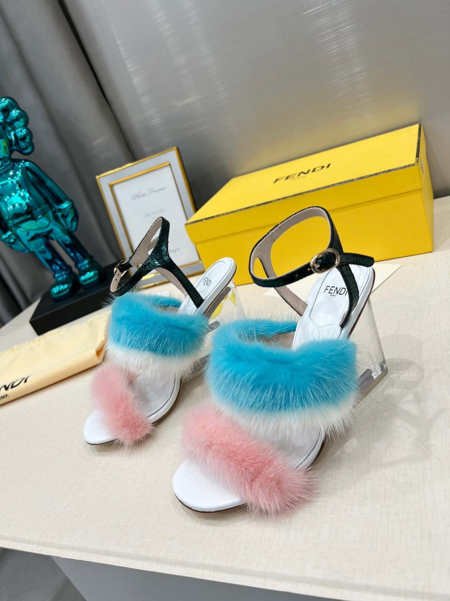 Luxury Shoes - FED - 675