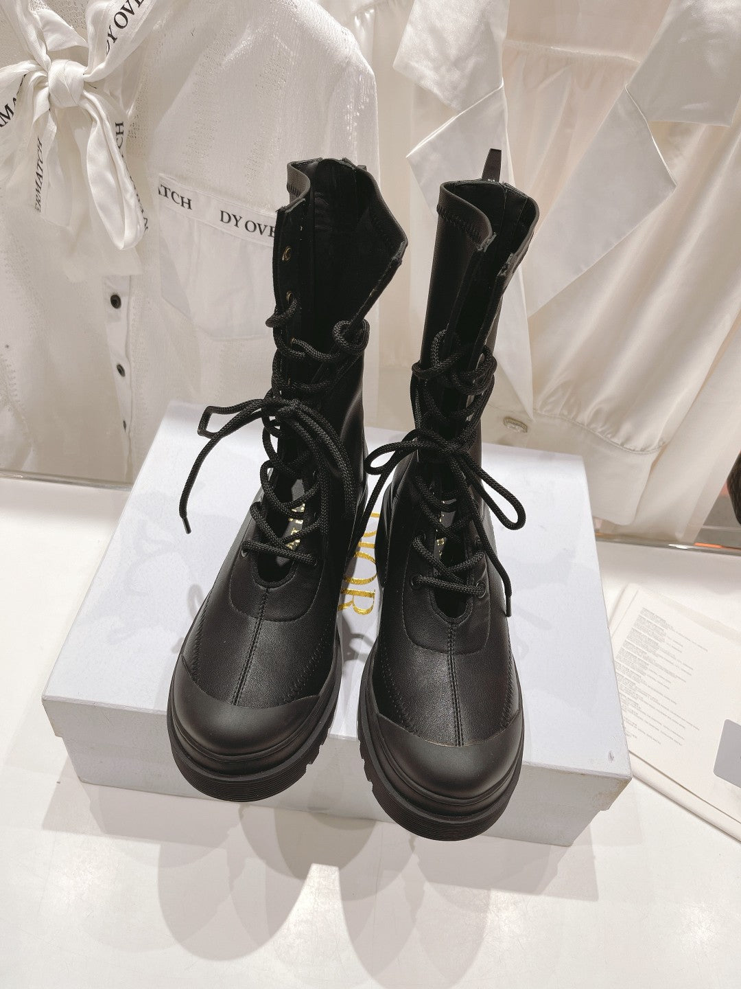 Luxury Shoes - DIR - 1022