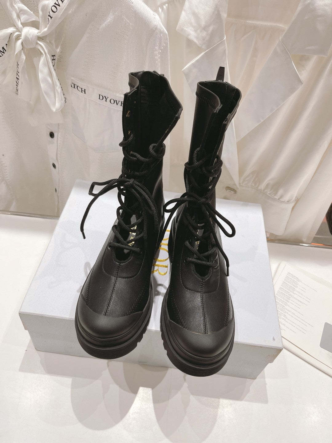 Luxury Shoes - DIR - 1022