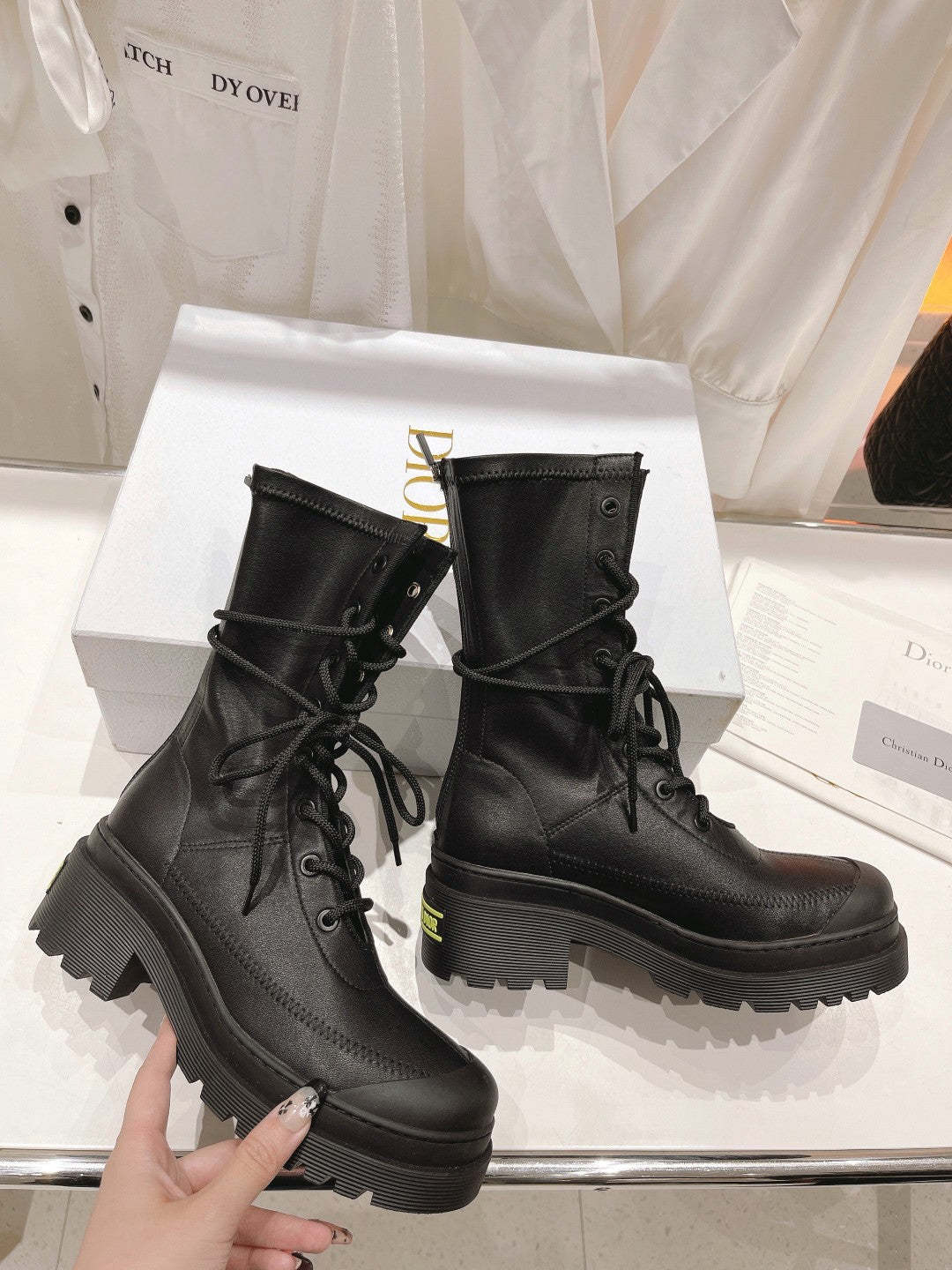 Luxury Shoes - DIR - 1022