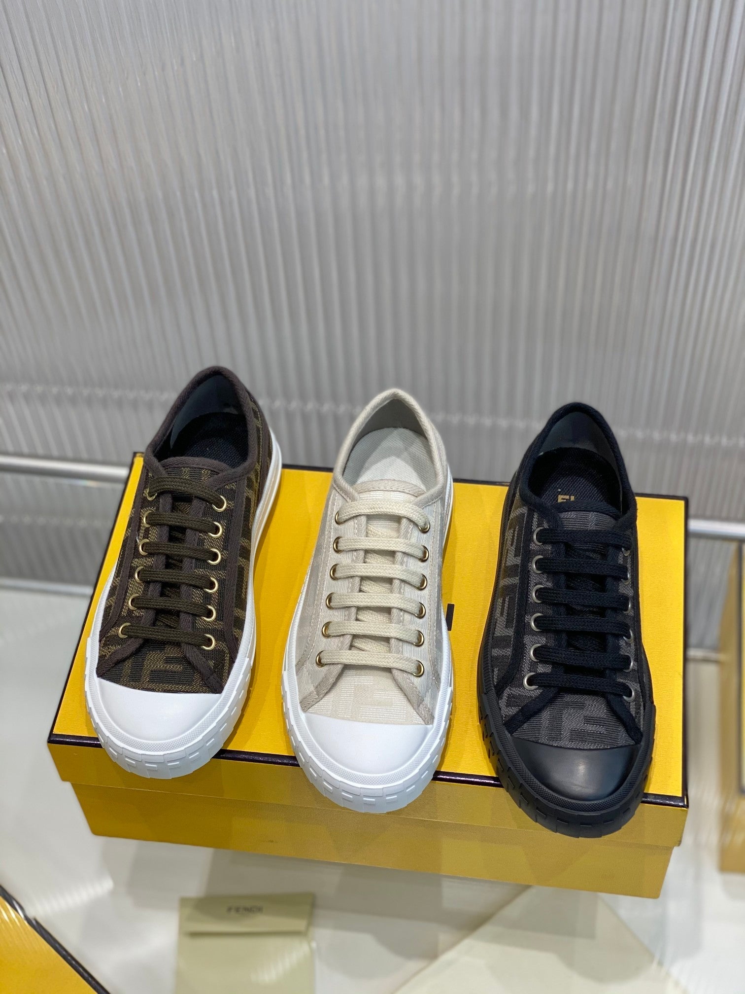 Luxury Shoes - FED - 507