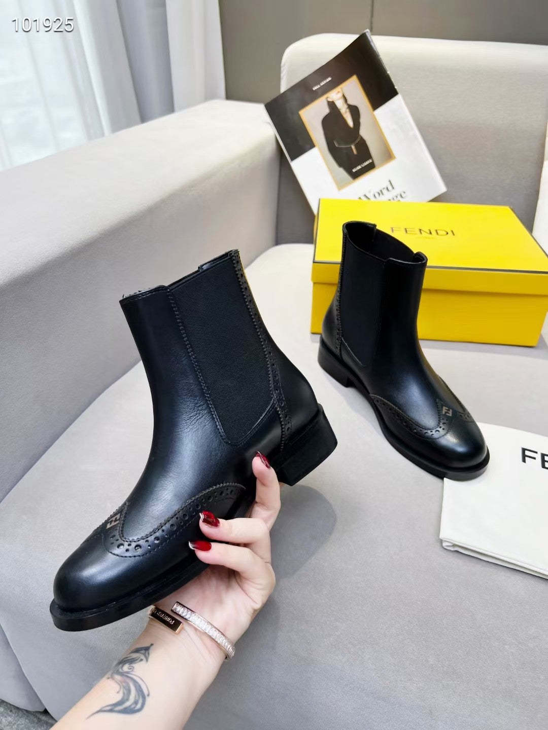 Luxury Shoes - FED - 314