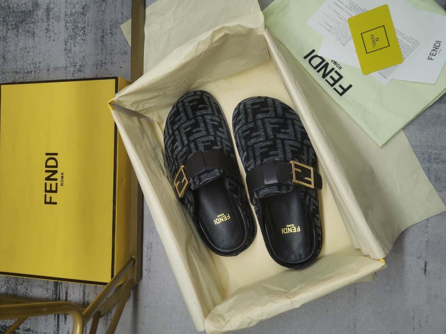 Luxury Shoes - FED - 017