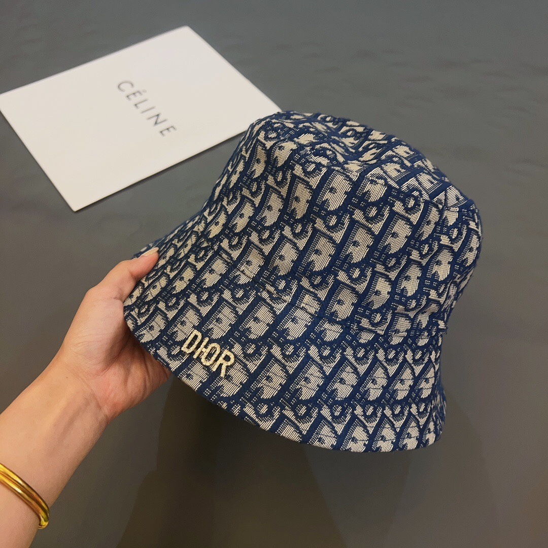 DOR OBLIQUE BUCKET HAT WITH DOR HARDWARE BLUE AND BEIGE
