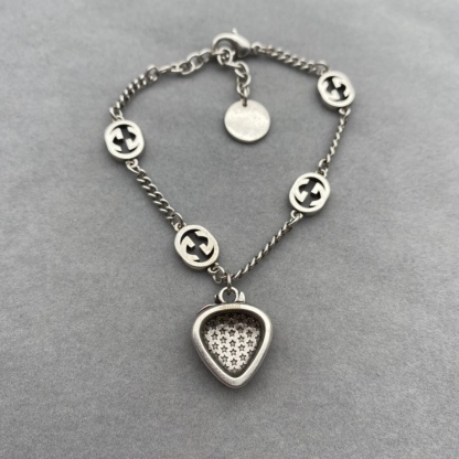 GG GG STRAWBERRY SILVER CHARM BRACELET
