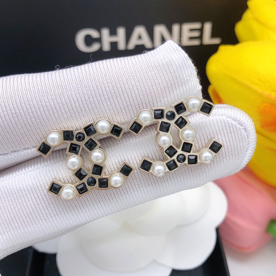 CC CC EARRINGS