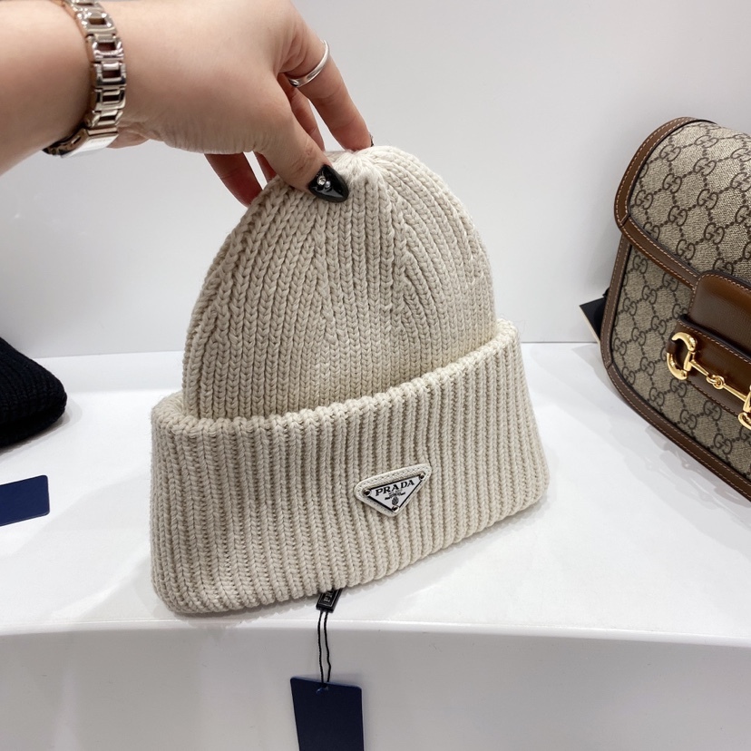 PD WOOL AND CASHMERE BEANIE SLIVER CREAM