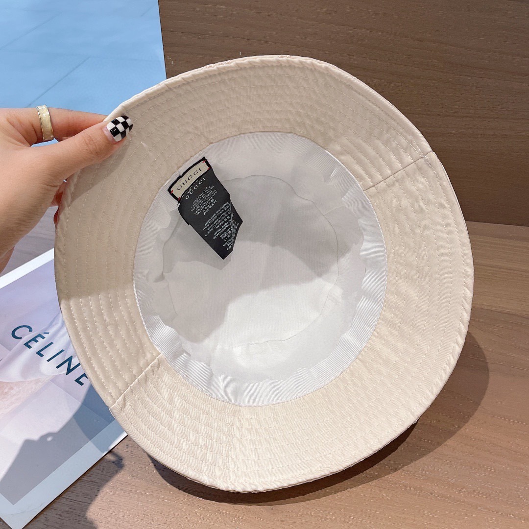 LV GG MONOGRAM BUCKET HAT WHITE