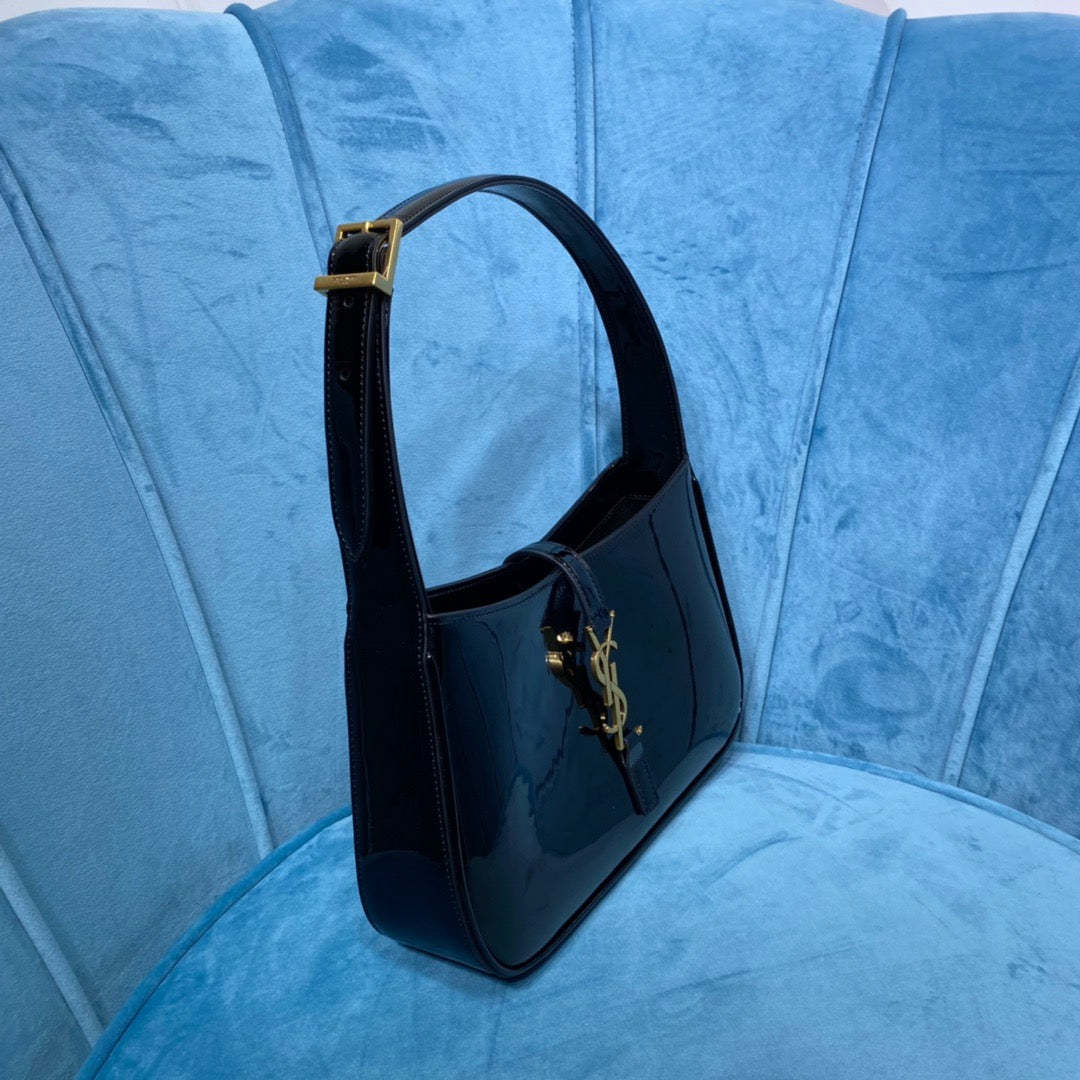YSSL Le 5 À 7 Hobo Bag In Smooth Noir For Women 9in/23cm YSL 6572280UF0W1000