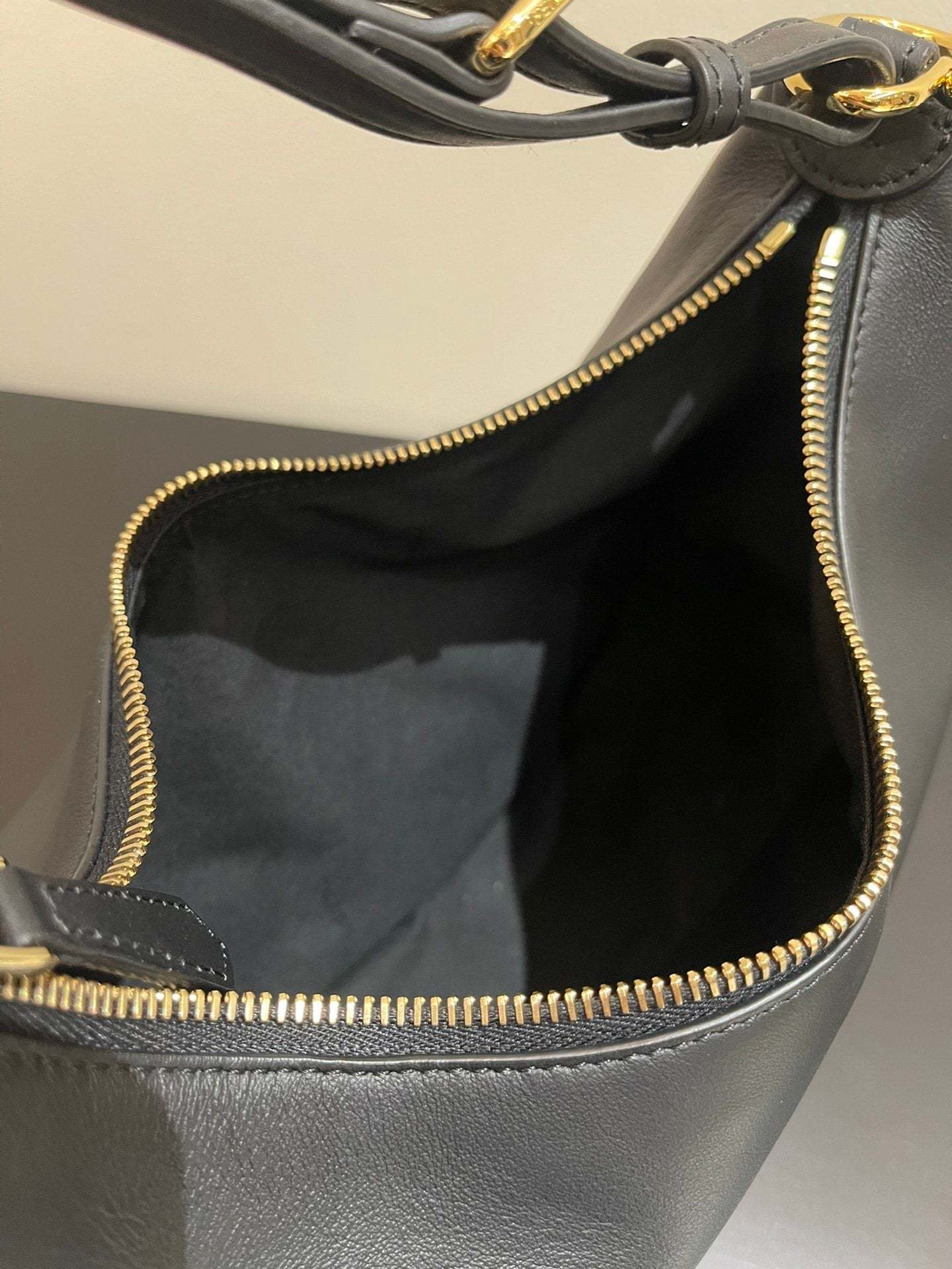 FI FIgraphy Small Black For Women, Women&#8217;s Handbags, Shoulder Bags 11.4in/29cm  8BR798A5DYF1HEJ