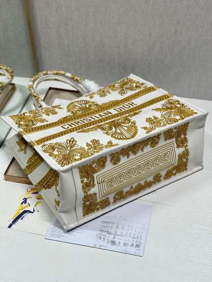 DI Large Book Tote Gold And White, For Women, Women’s Handbags 16.5in/42cm CD