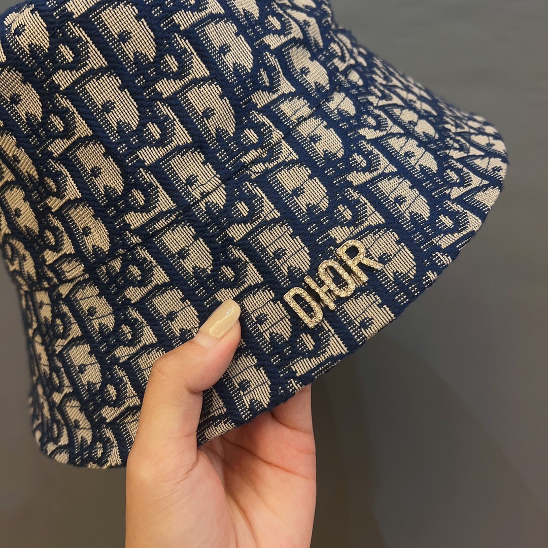 DOR OBLIQUE BUCKET HAT WITH DOR HARDWARE BLUE AND BEIGE