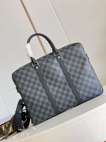 LV Porte Documents Voyage PM Damier Graphite Canvas For Men, Bags, Shoulder And Crossbody Bags 13.8in/35cm LV N41478