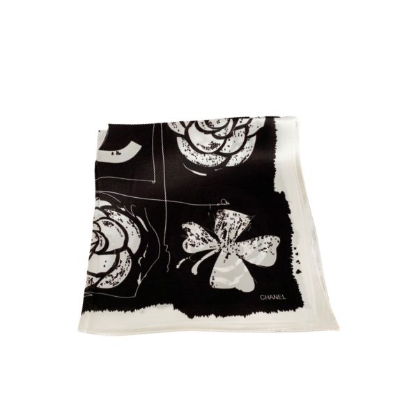 CC CC CAMELLIA SQUARE SCARF BLACK