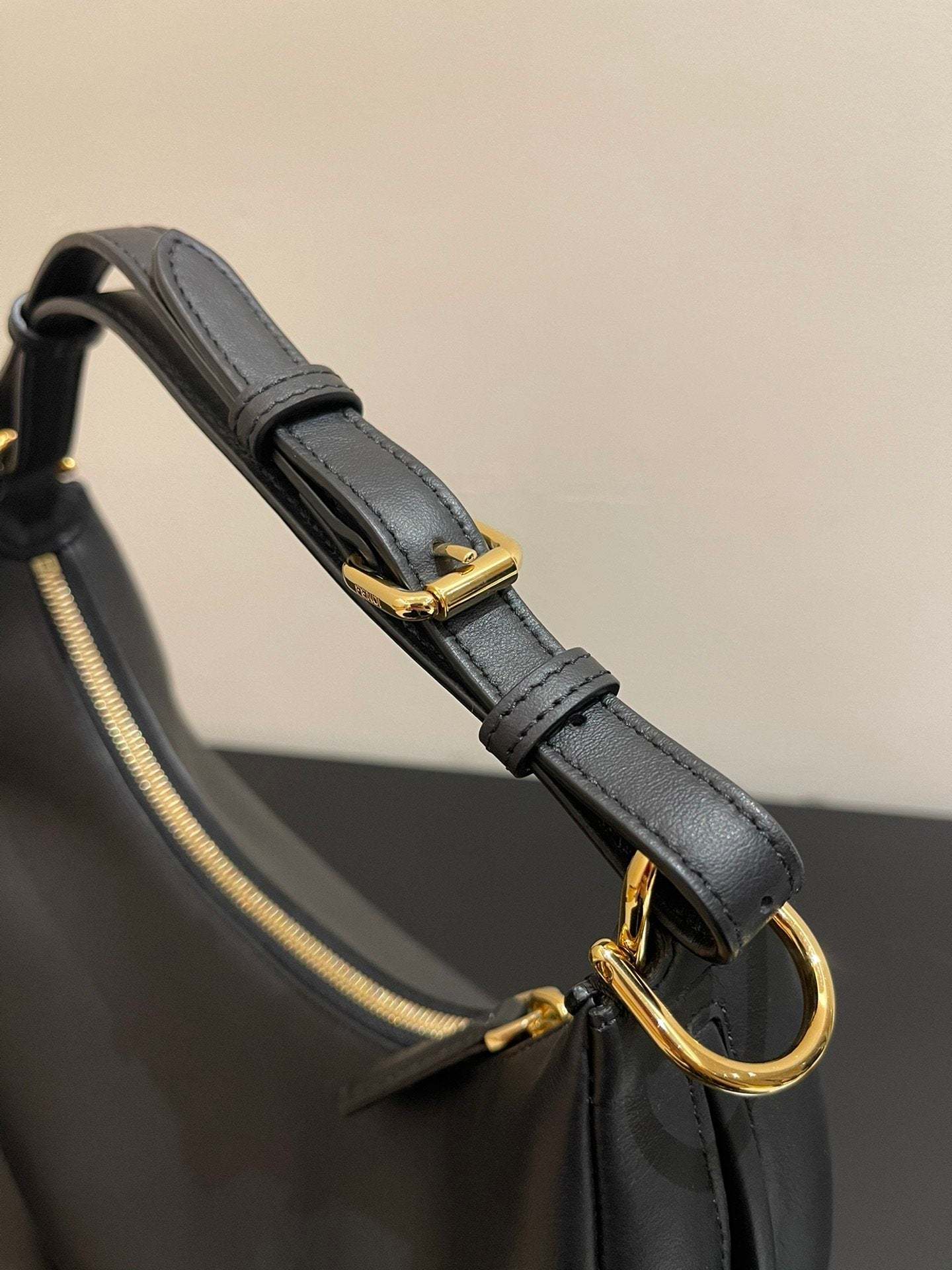 FI FIgraphy Small Black For Women, Women&#8217;s Handbags, Shoulder Bags 11.4in/29cm  8BR798A5DYF1HEJ
