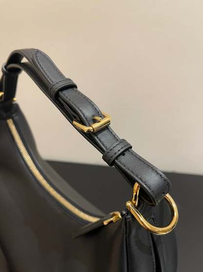 FI FIgraphy Small Black For Women, Women&#8217;s Handbags, Shoulder Bags 11.4in/29cm  8BR798A5DYF1HEJ