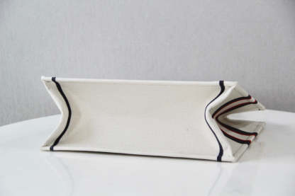 DI Medium Book Tote White, For Women, Women’s Handbags 14in/36cm CD