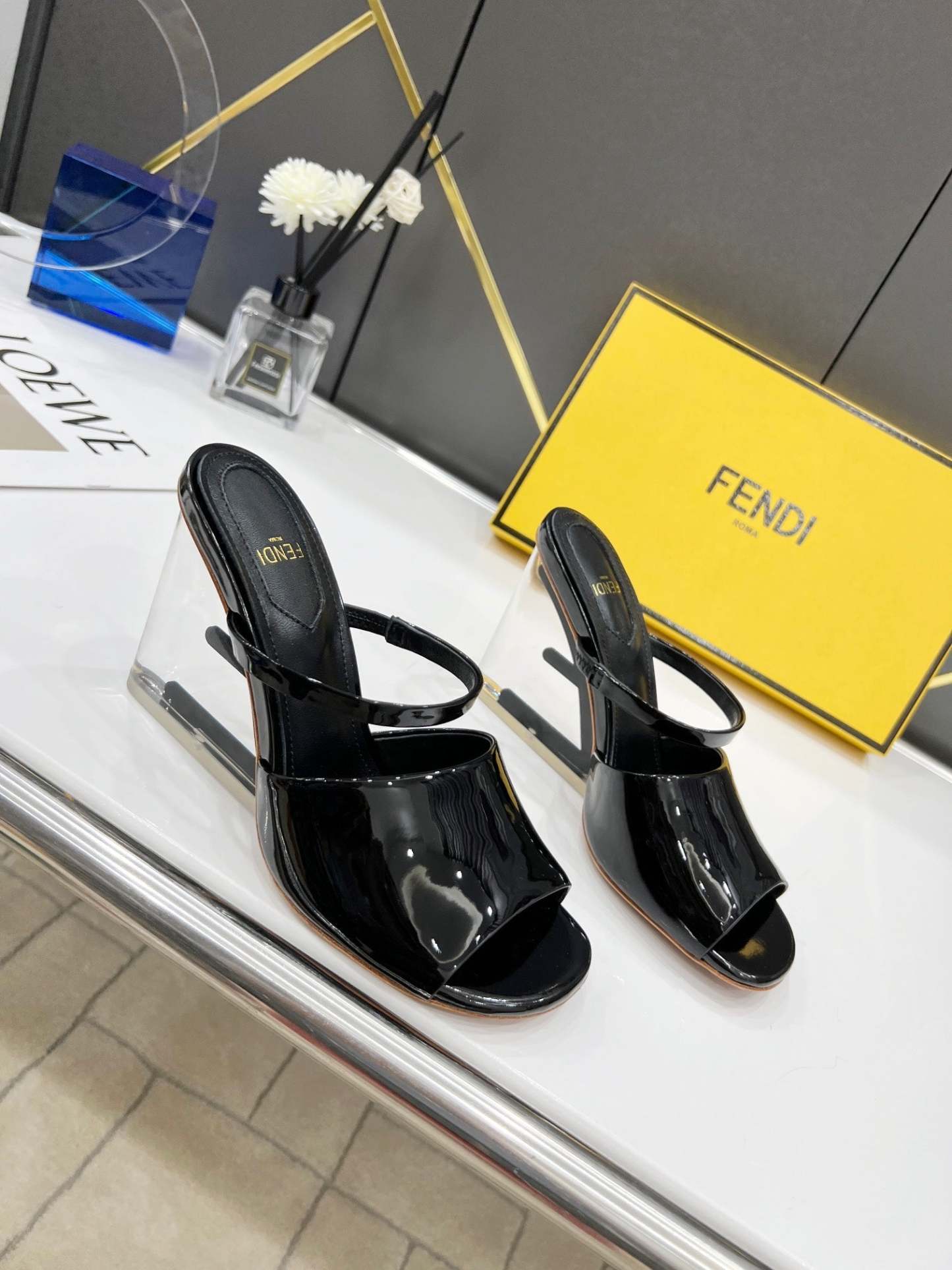 Luxury Shoes - FED - 685