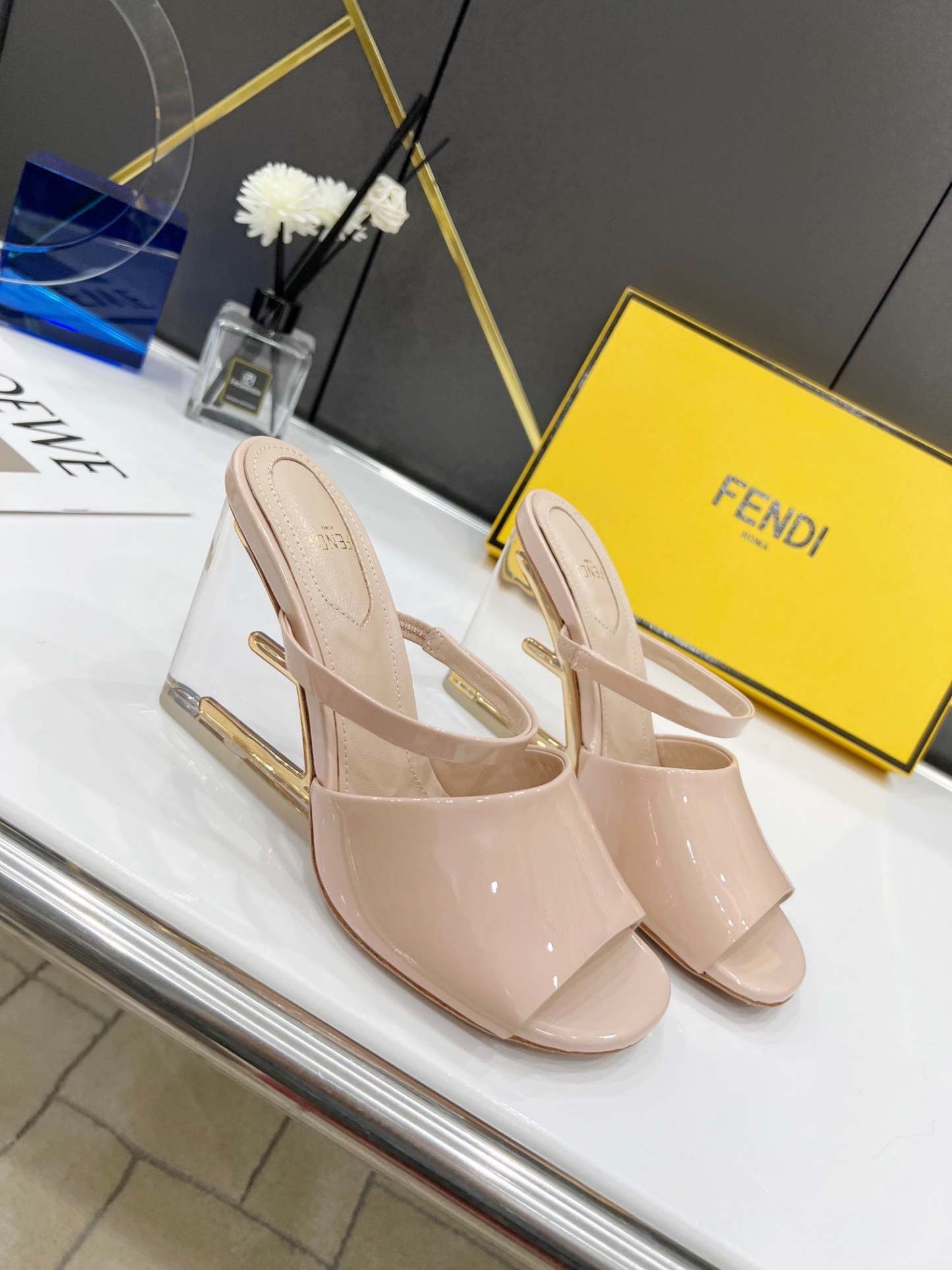 Luxury Shoes - FED - 687