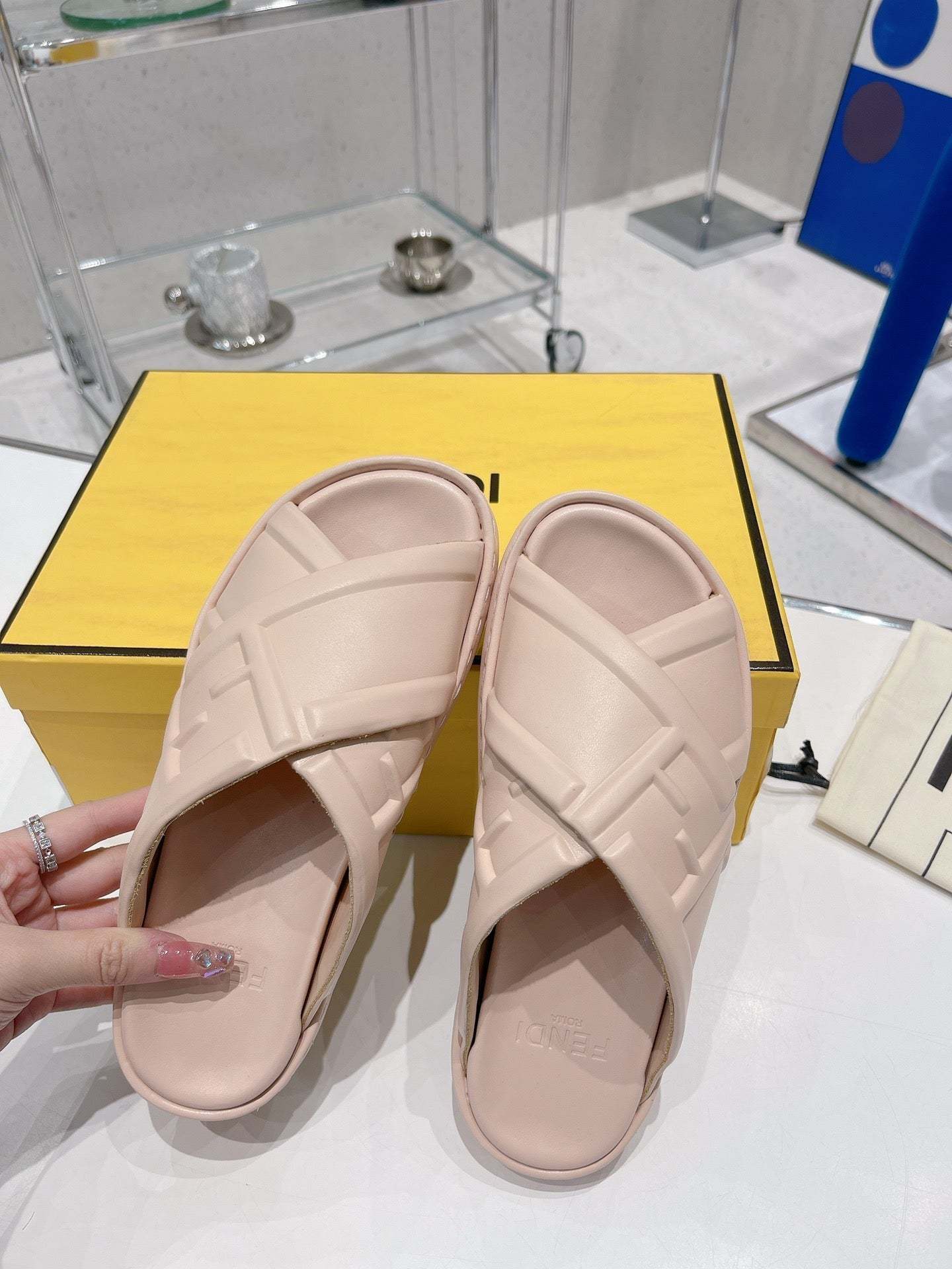 Luxury Shoes - FED - 650