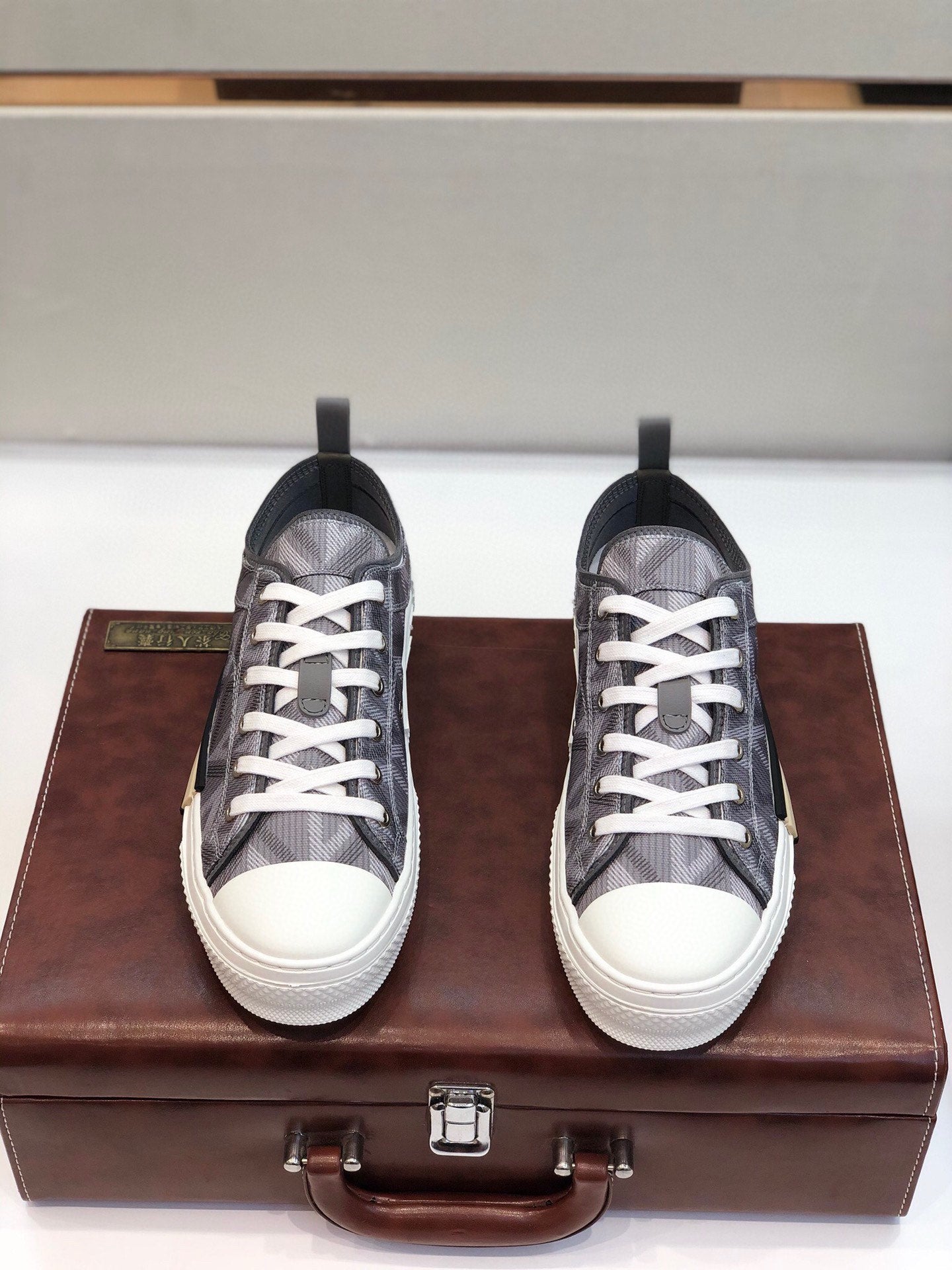 Luxury Shoes - DIR - 1068