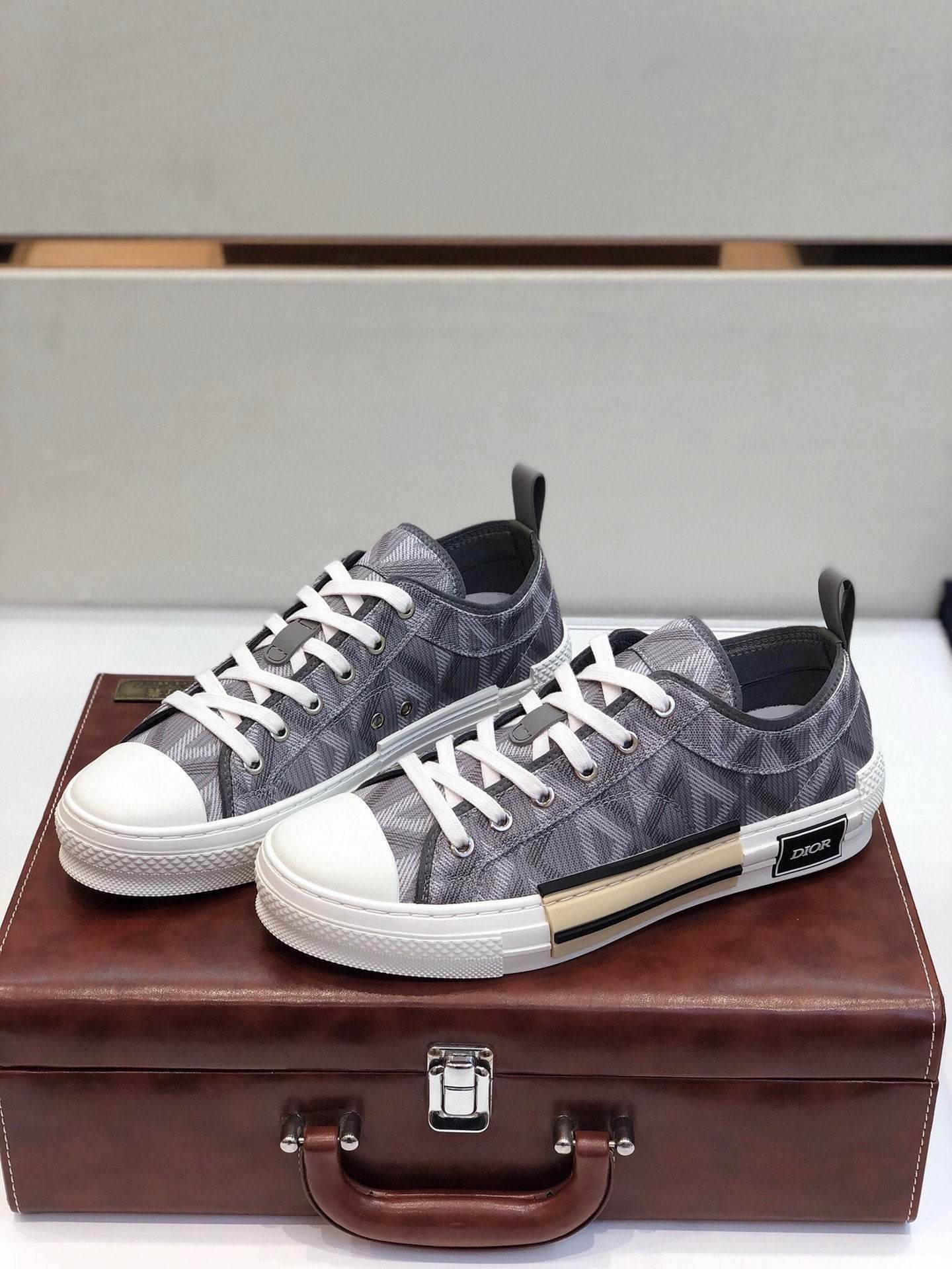 Luxury Shoes - DIR - 1068