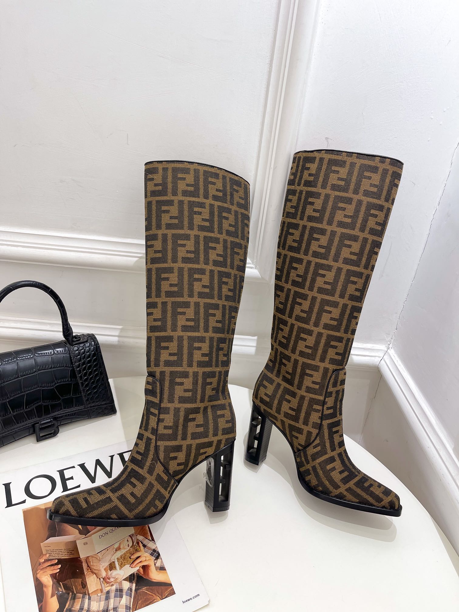 Luxury Shoes - FED - 343