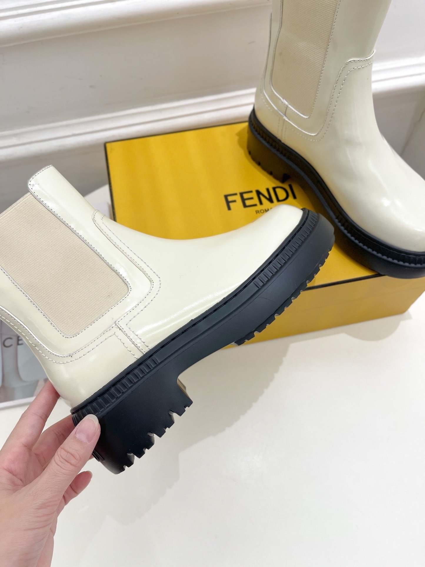 Luxury Shoes - FED - 325