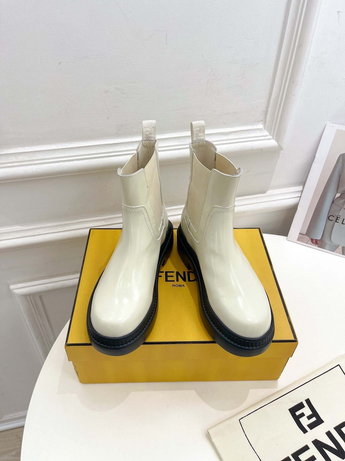 Luxury Shoes - FED - 325
